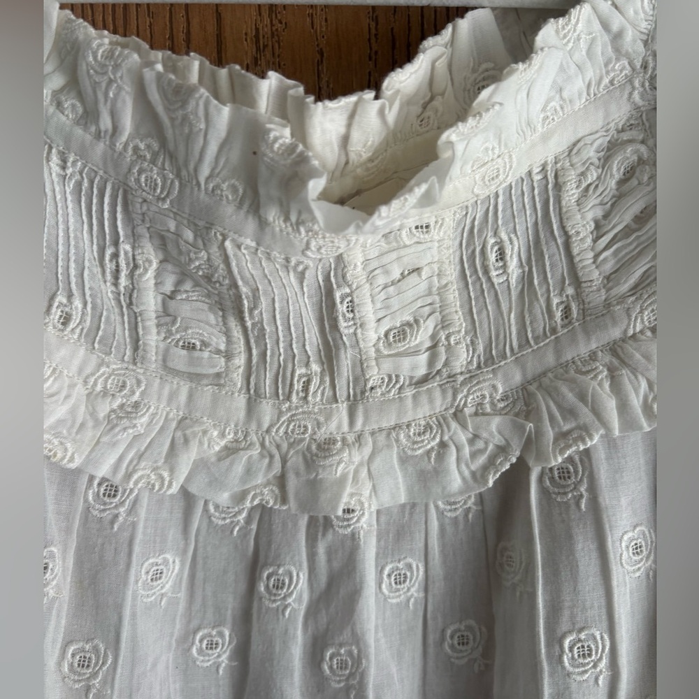 Doen Embroidered White Frances Top - Picture 3 of 5